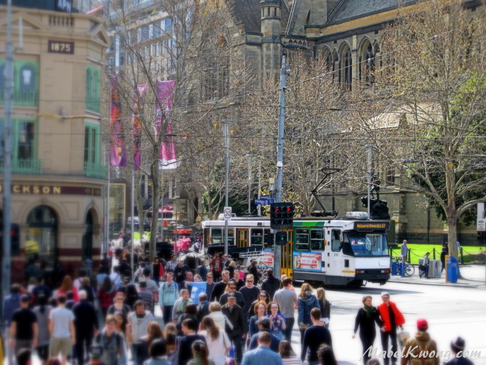 Melbournians right at home in the hustle and bustle of the CBD.