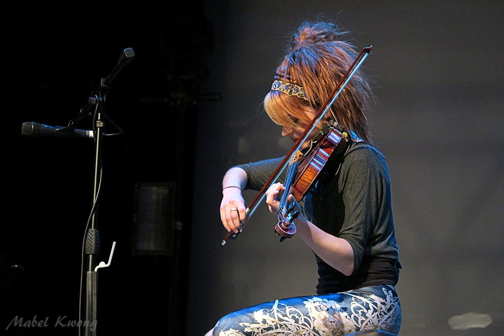 Pre-show VIP soundcheck. Acoustic Shatter Me.