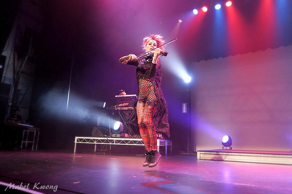 Senbonzakura. Jumping.